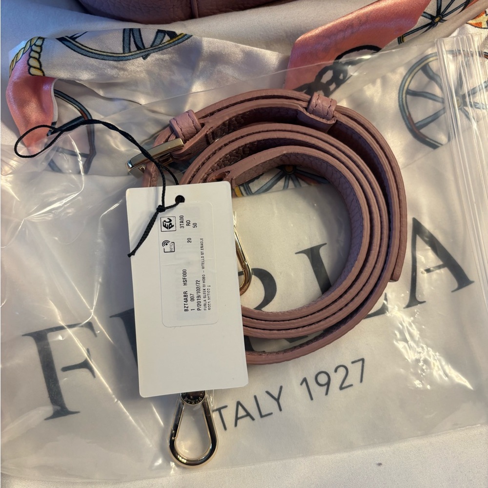 Furla Dusty Pink Leather Shoulder Bag with Gold Hardware - Picture 3 of 4